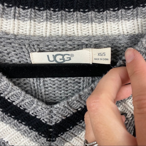 UGG Weslynn Poncho Sweater - Picture 4 of 8